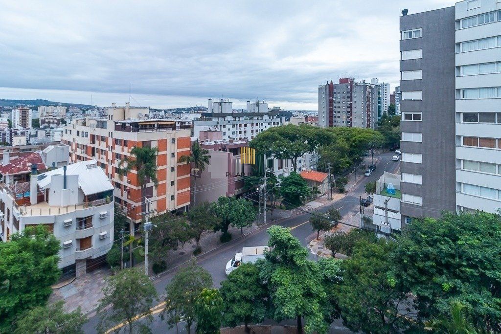 Apartamento 3 dormitórios, 1 suíte, 2 vagas de garagem no Bairro Bela Vista.