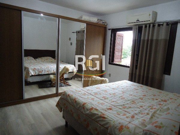Casa à Venda – 320m², 3 Dormitórios (1 Suíte), 5 Vagas – Partenon