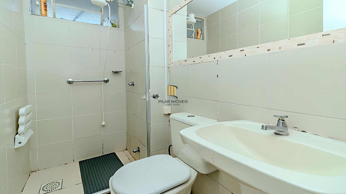 Vende-se apartamento com 3 quartos - Petrópolis