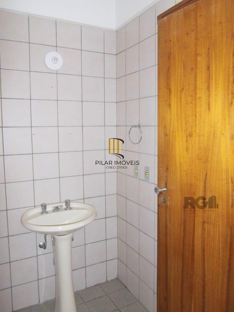 Apartamento 2 dormitórios, 1 suíte, 1 vaga - 90m² de área privativa no Bairro Mont Serrat