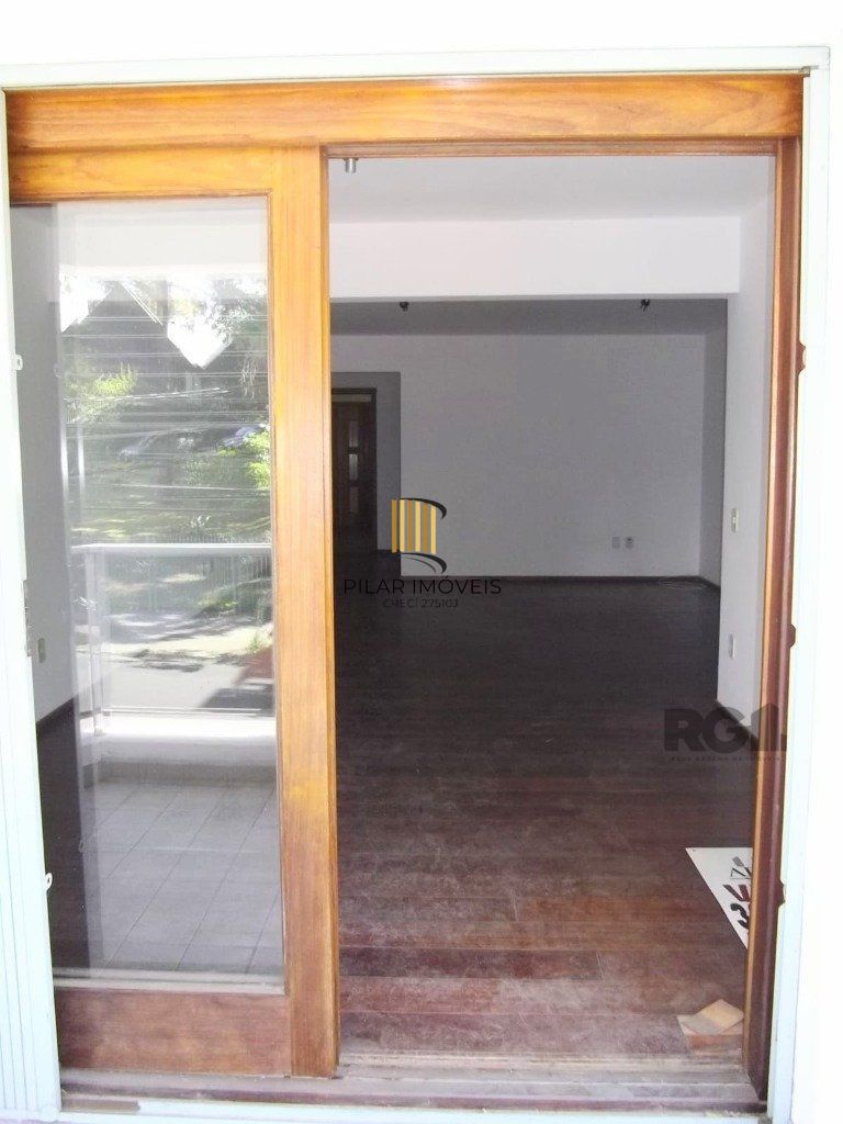 Apartamento 2 dormitórios, 1 suíte, 1 vaga - 90m² de área privativa no Bairro Mont Serrat