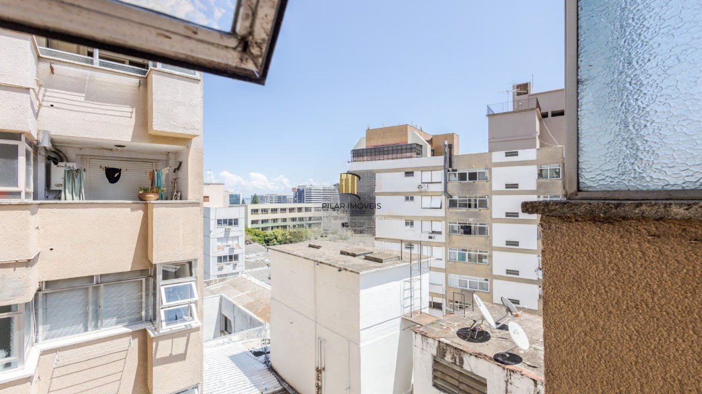 Excelente apartamento de 2 D na Demétrio Ribeiro