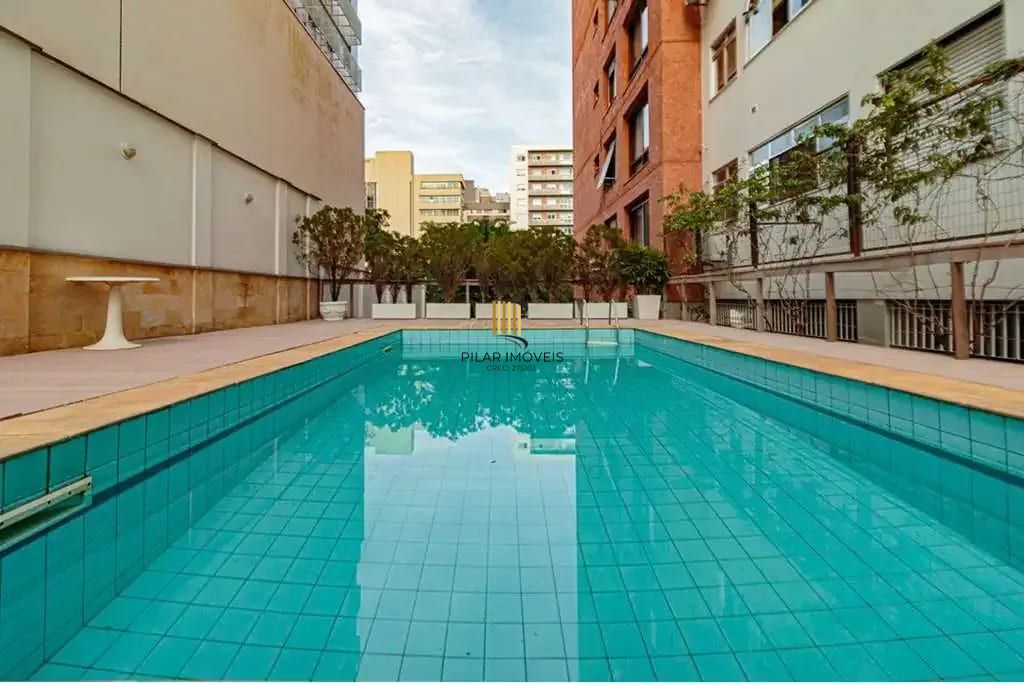 Vende-se apartamento com 3 quartos (1 suíte), 138 m² e 1 vaga – Rio Branco