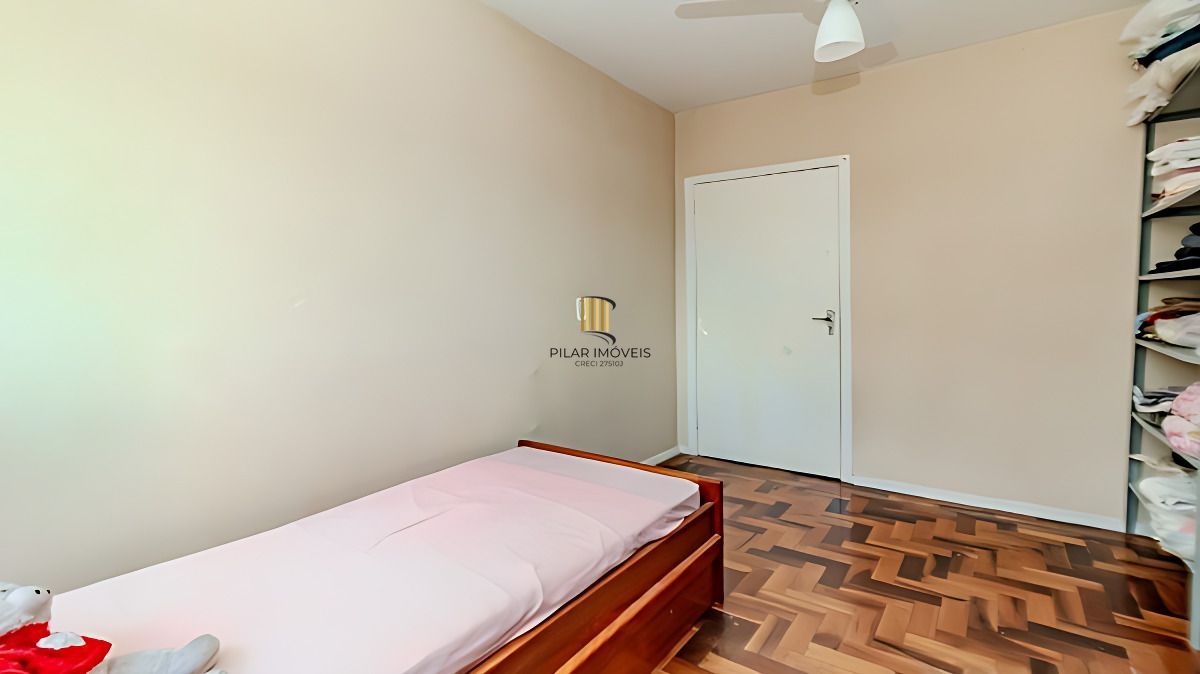Vende-se apartamento com 3 quartos - Petrópolis