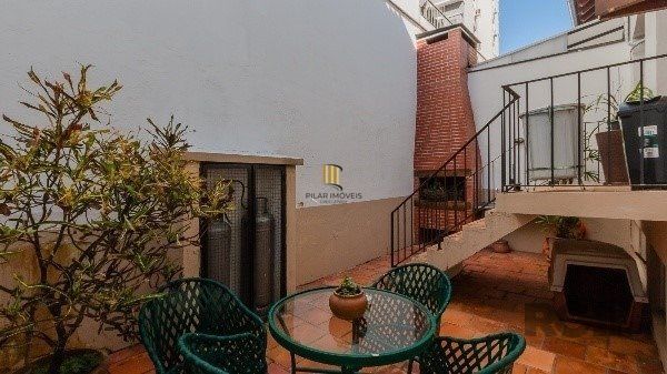Vende-se ampla casa em condomínio com 3 quartos, suite master, sacada, perto da Encol - 292m² - Bela Vista