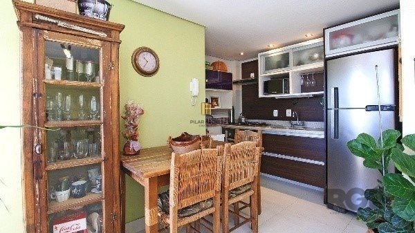 Amplo apartamento 2 quartos com vaga no Menino Deus - 71m²