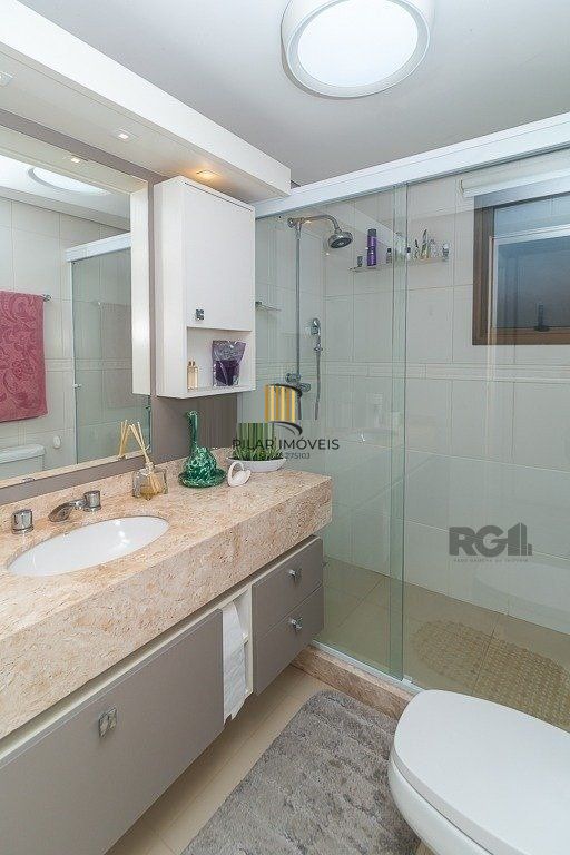 Apartamento 3 dormitórios, 1 suíte, 2 vagas de garagem no Bairro Bela Vista.