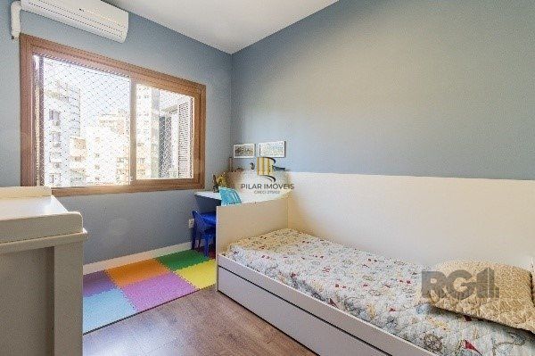 Vende-se luxuoso apartamento 3 quartos com suíte, 2 vagas, lareira, churrasqueira, próximo da encol - 133m² - Bela Vista