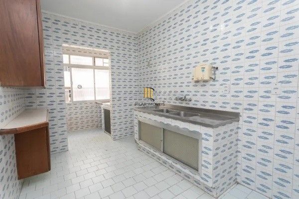 Vende-se apartamento com 3 quartos, 1 suíte, 2 vagas e 116m² - Moinhos de Vento