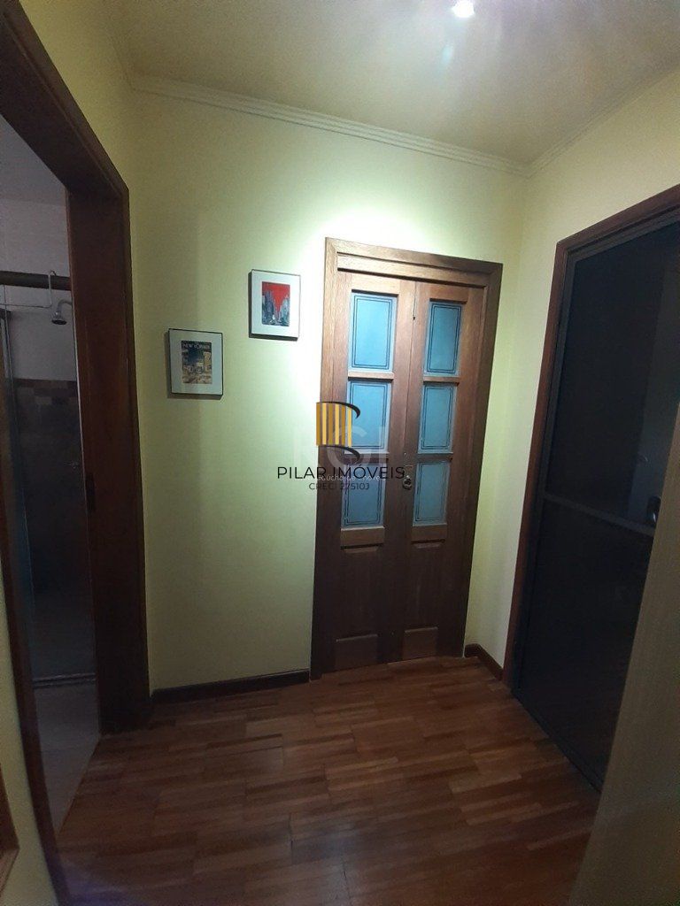 Casa 3 dormitórios, 2 suítes, 4 vagas, 257,52 m² de área privativa, no Bairro Ipanema