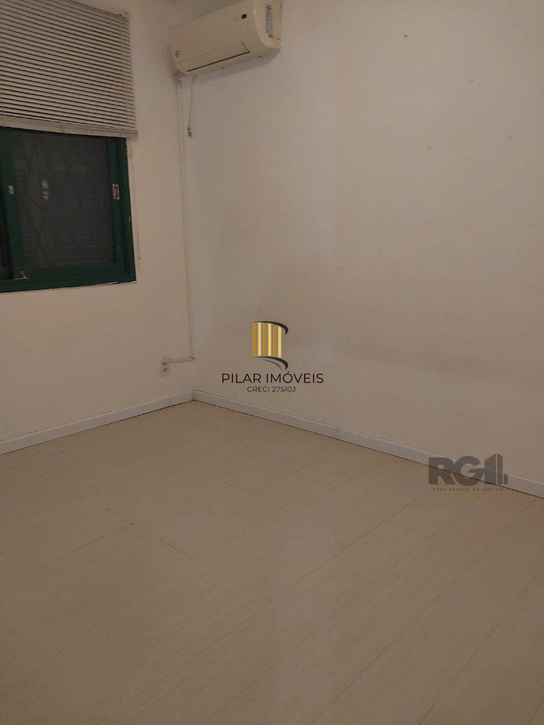 Vende-se apartamento 2 dorm com vaga, sacada com churrasqueira - 64m² - Partenon
