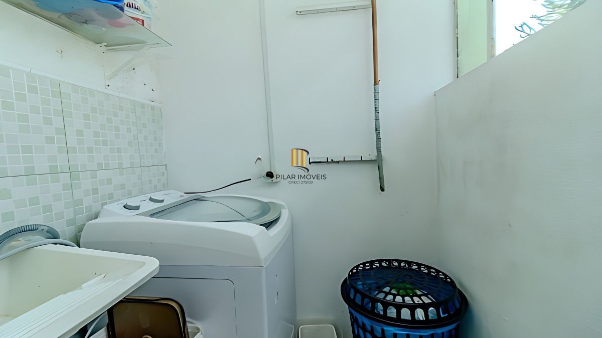 Vende-se apartamento com 3 quartos - Petrópolis