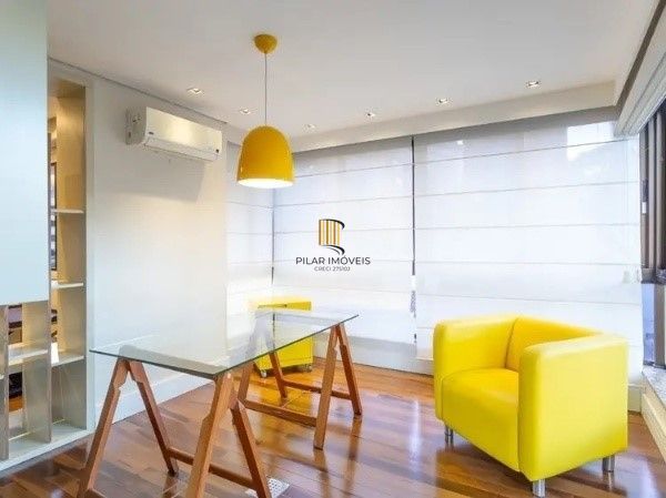 Vende-se amplo apartamento luxuoso 3 suítes e 3 vagas, hidro, mobiliado, dependência completa - 221m² - Bela Vista