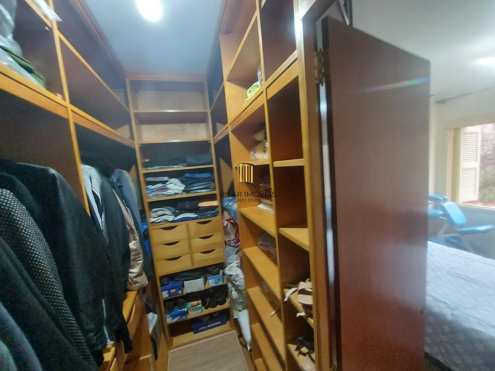 Vende-se apartamento de 2 quartos, 2 vagas, 74m² e sacada e churrasqueira - Higienópolis