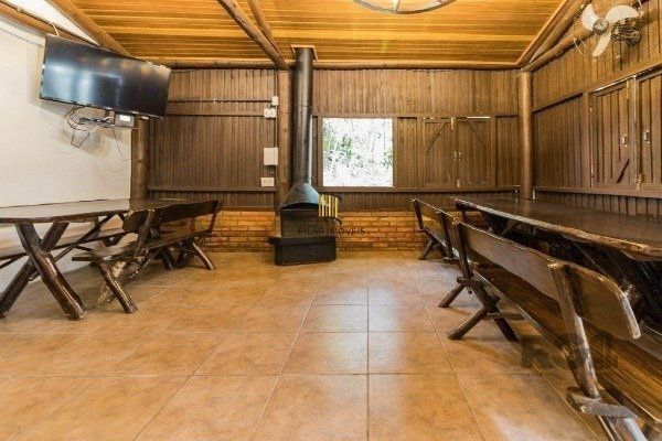 Apartamento Amplo de 3 Dormitórios com Suíte, Lareira e Infraestrutura Completa - 146m² - Mont Serrat