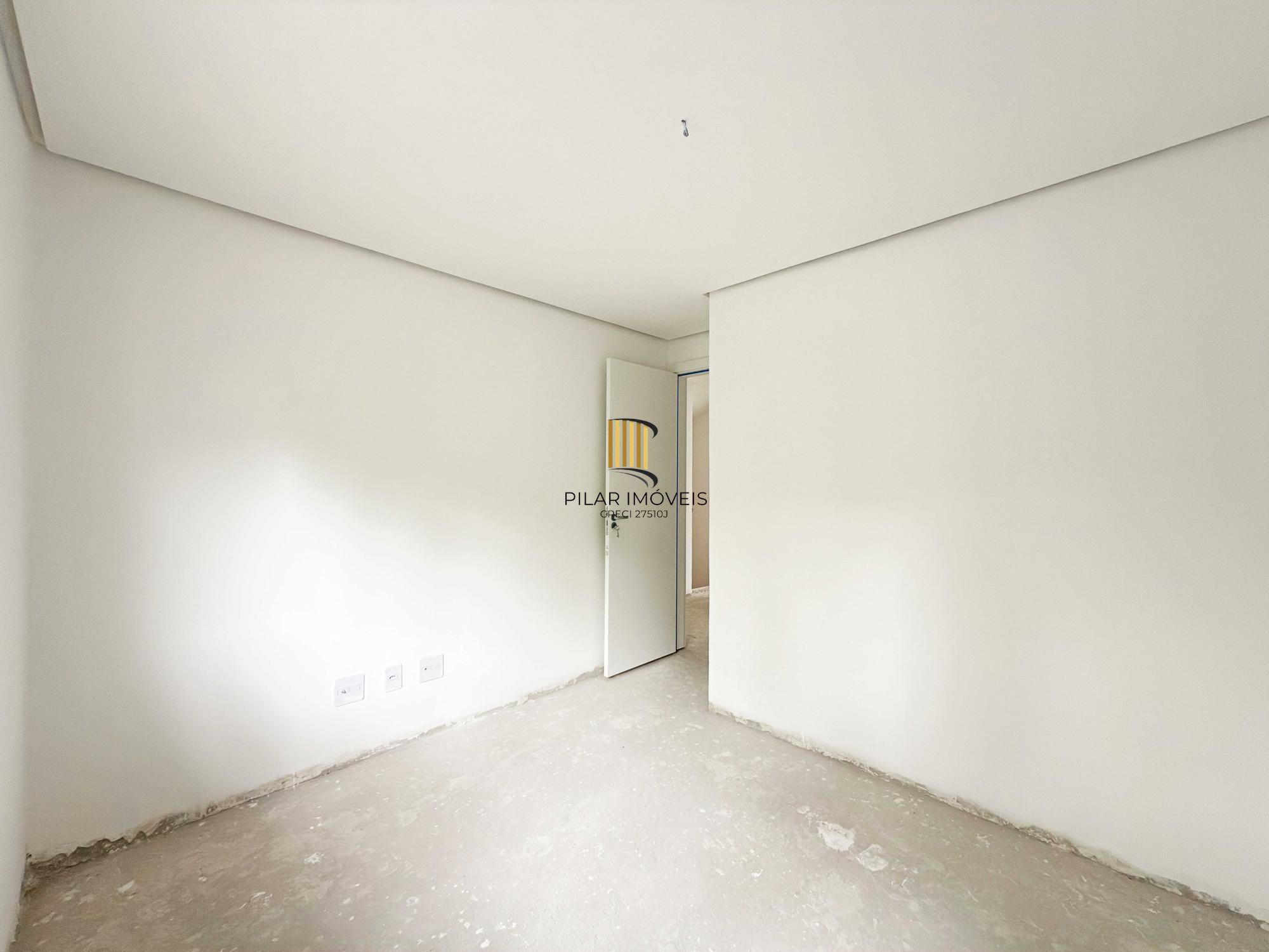 Vende-se casa em condomínio com 4 dormitórios (2 suítes), 3 vagas  – Tristeza