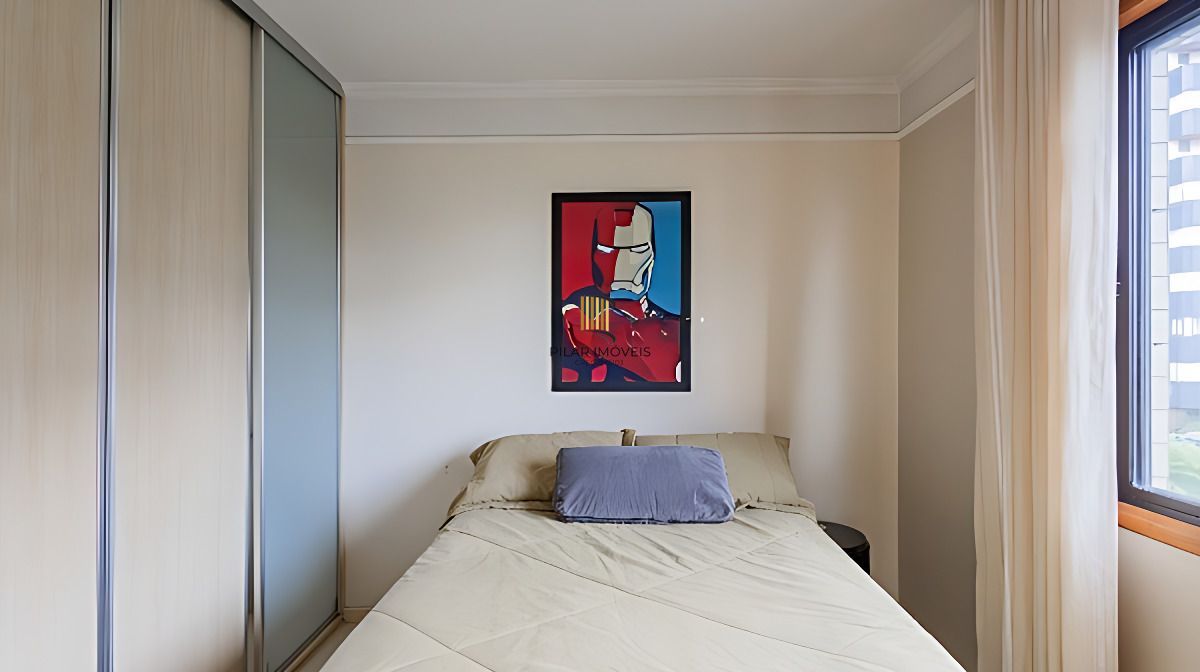 Vende-se apartamento com 2 quartos( 1 suíte), 96m², sacada e 2 vagas - Mont Serrat
