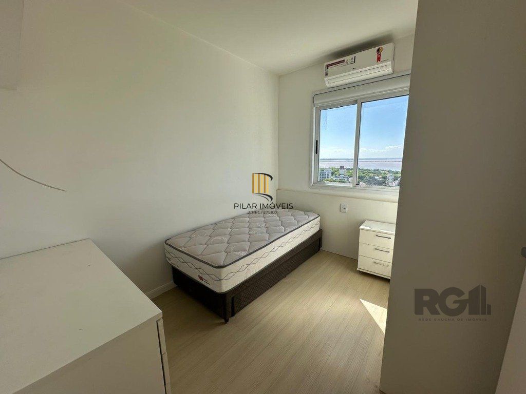 Vende-se amplo apartamento 3 quartos com suíte e 2 vagas no Menino Deus  - 88m²