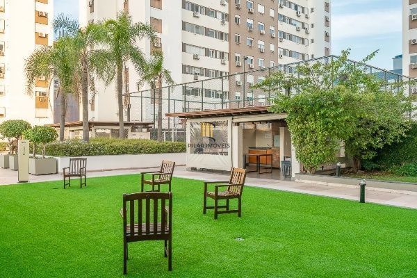 Vende-se apartamento com 2 quartos, 55 m² e 1 vaga - Passo da Areia