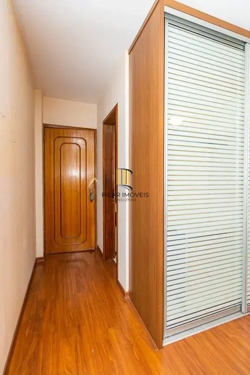 Vende-se apartamento com 3 quartos( 1 suíte), 111m² e 1 vaga – Auxiliadora