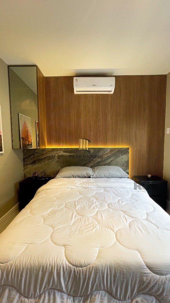 Vende-se luxuoso apartamento 3 quartos com suíte, 2 vagas, com churrasqueira e hidro - 148m² -  Petrópolis