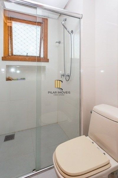 Vende-se luxuosa cobertura 329m² com 3 suítes e 3 vagas de garagem no Petrópolis