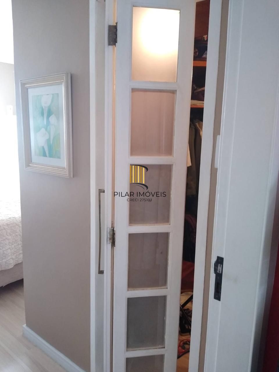 Vende-se apartamento com 3 quartos(1 suíte), 114m² e 1 vaga - Moinhos de Vento