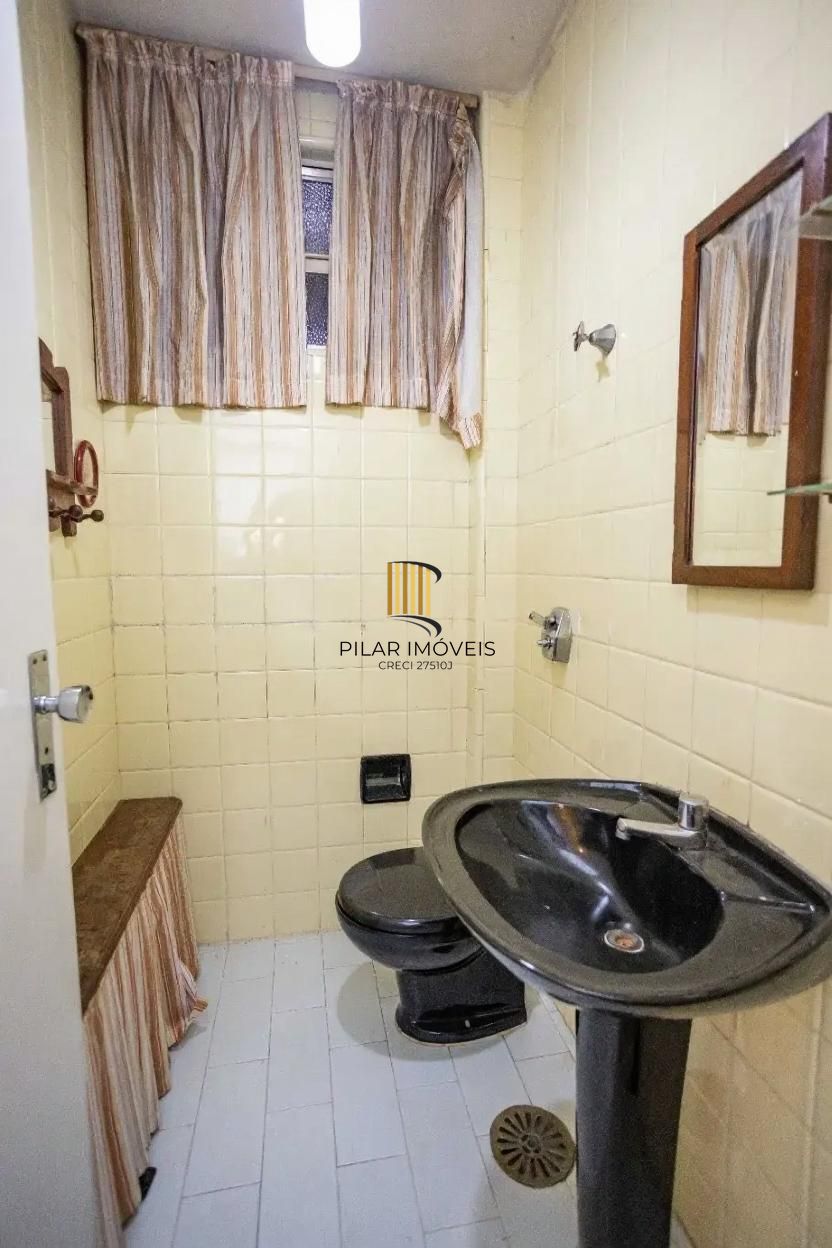 Vende-se apartamento com 3 quartos, 1 vaga e 145 m² – Moinhos de Vento