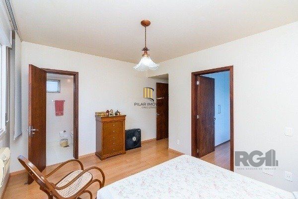 Vende-se amplo apartamento 3 quartos c/ suíte, 2 vagas, living com sacada e vista - 139m² - Auxiliadora