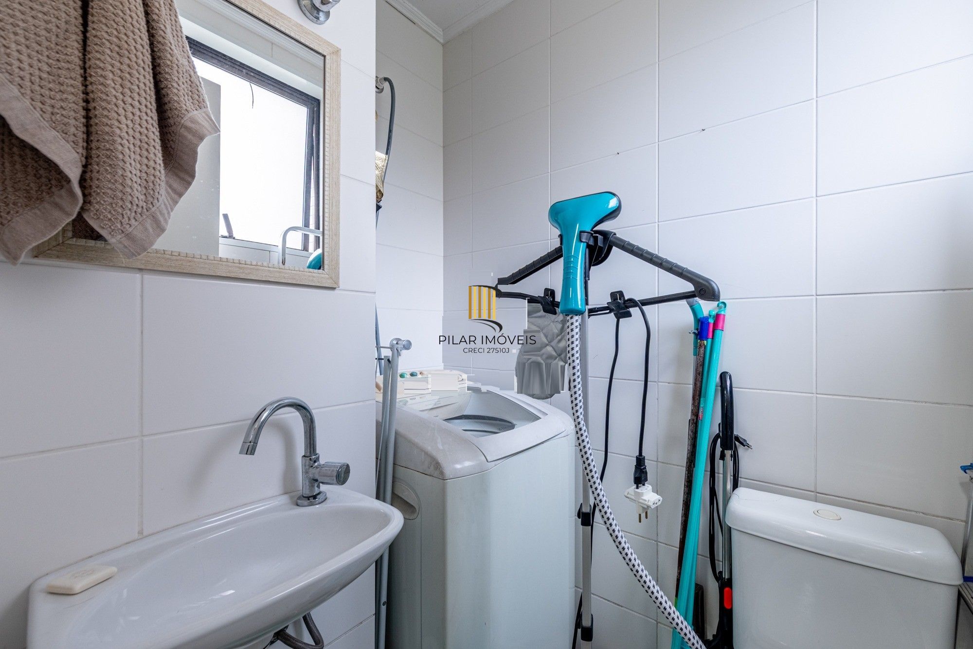 Vende-se cobertura com 2 quartos (1 suíte), 185m² e 2 vagas – Rio Branco