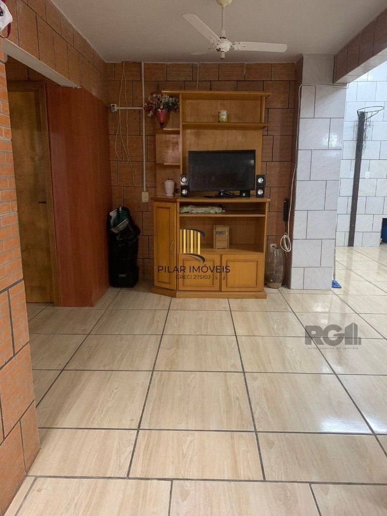 Vende-se casa 3 quartos com suíte e 3 vagas de garagem - 130m² - Jardim Itu Sabará