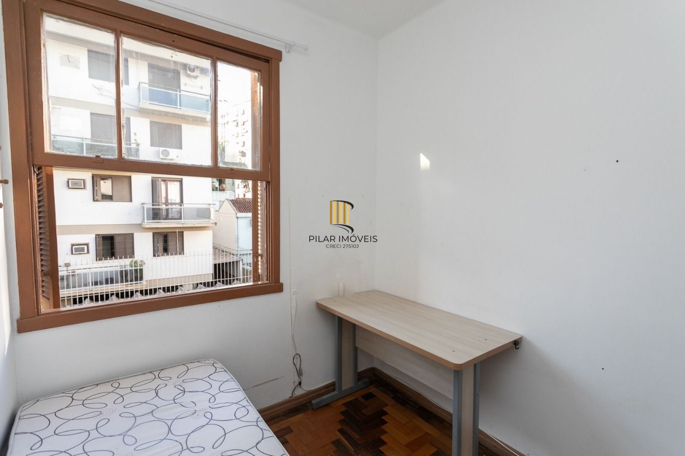 Vende-se apartamento com 3 quartos(1 suíte), 95m², sacada e 1 vaga - Bela Vista