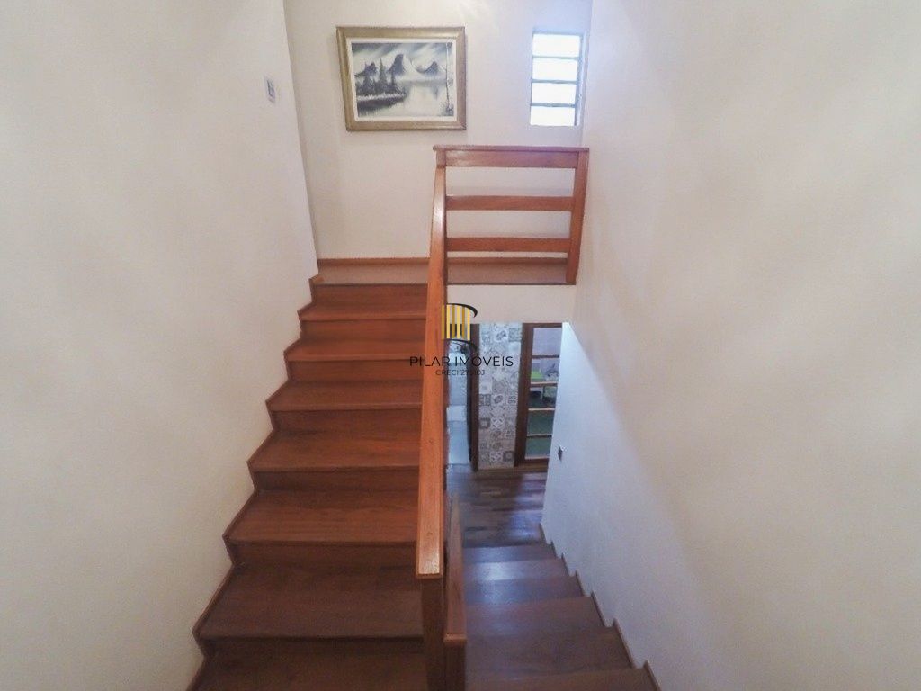 Vende-se casa com 4 quartos( 1 suíte), 156 m² e 2 vagas - Partenon