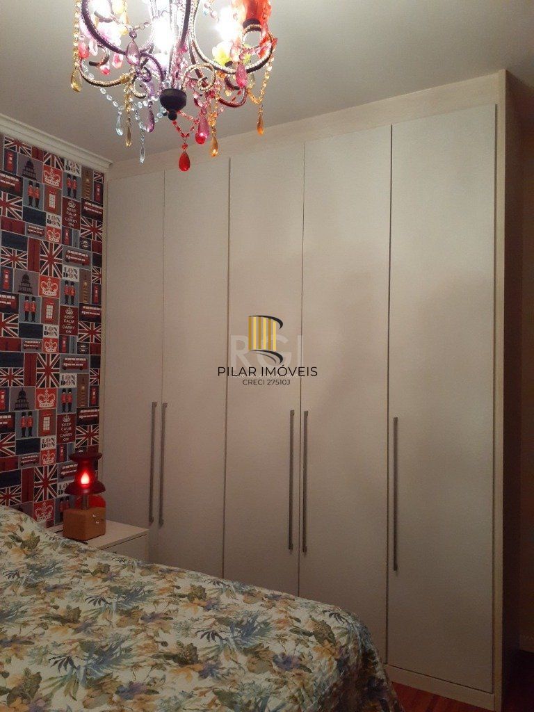 Casa 3 dormitórios, 2 suítes, 4 vagas, 257,52 m² de área privativa, no Bairro Ipanema