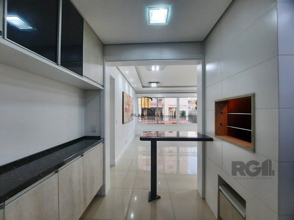 Vende-se apartamento impecável 2 quartos com suíte, 2 vagas cobertas, próximo da PUCRS - 80m² - Jardim Botânico