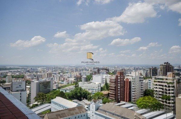 Amplo Apartamento de 3 quartos com suíte e 2 sacadas, com Vista para o Guaíba e 1 Vaga - Moinhos de Vento - 126m²