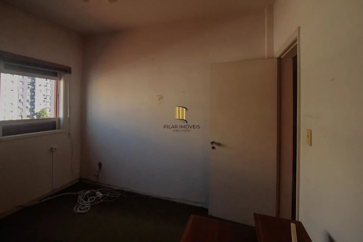 Vende-se apartamento com 4 quartos (1 suíte), 204 m² e 2 vagas - Rio Branco