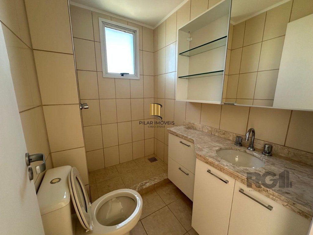 Vende-se amplo apartamento 3 quartos com suíte e 2 vagas no Menino Deus  - 88m²