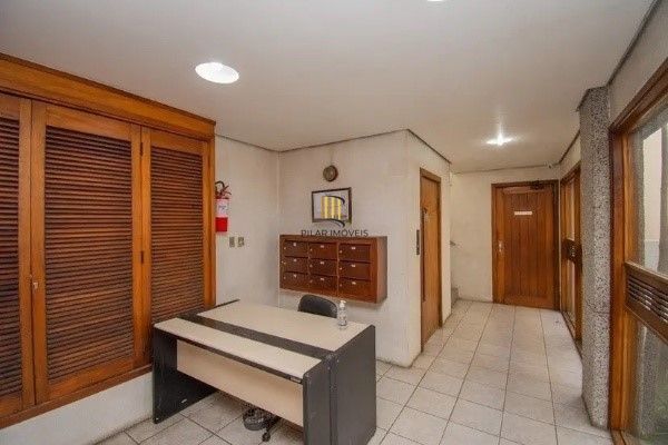 Vende-se apartamento de 2 quartos, 1 vaga, 87m² - Bom Fim