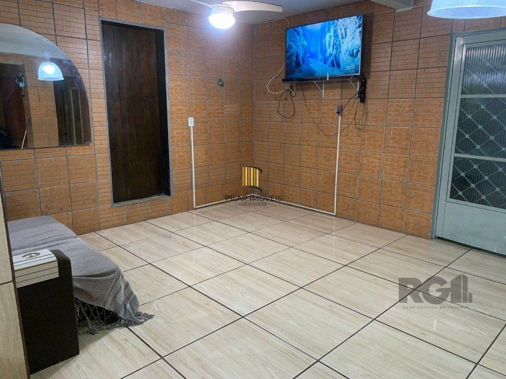 Vende-se casa 3 quartos com suíte e 3 vagas de garagem - 130m² - Jardim Itu Sabará