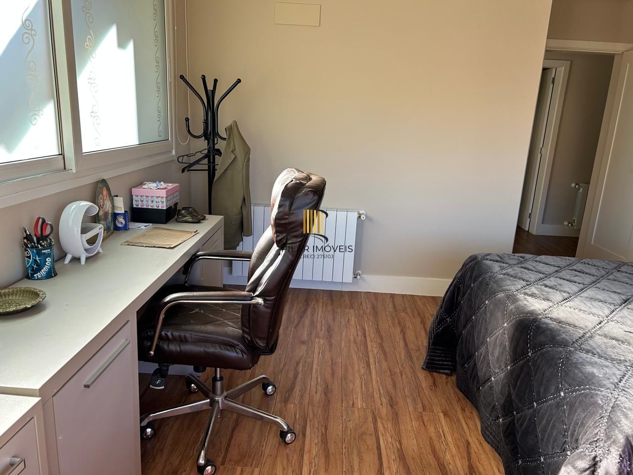 Vende-se luxuosa casa com 4 suítes e 430m² - Gramado