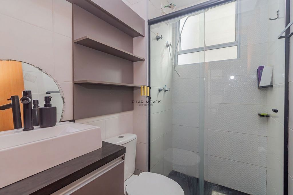 Vende-se apartamento com 2 quartos, 40m² e 1 vaga – Morro Santana