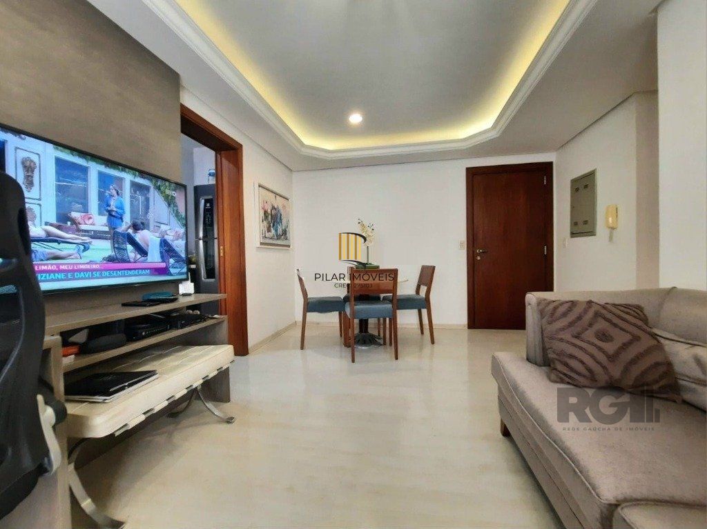 Vende-se apartamento com 2 quartos (1 suíte), 61 m² e 1 vaga – Petrópolis