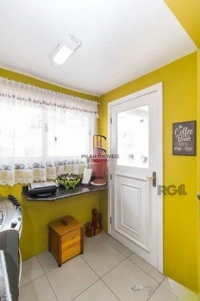 Vende-se belo sobrado com 3 quartos com suíte e 3 vagas cobertas - 182m² - Vila Ipiranga