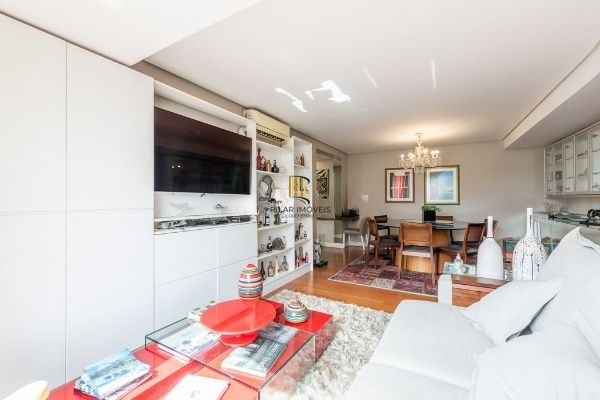 Vende-se apartamento com 3 quartos (1 suíte), 123m² e 2 vagas – Auxiliadora