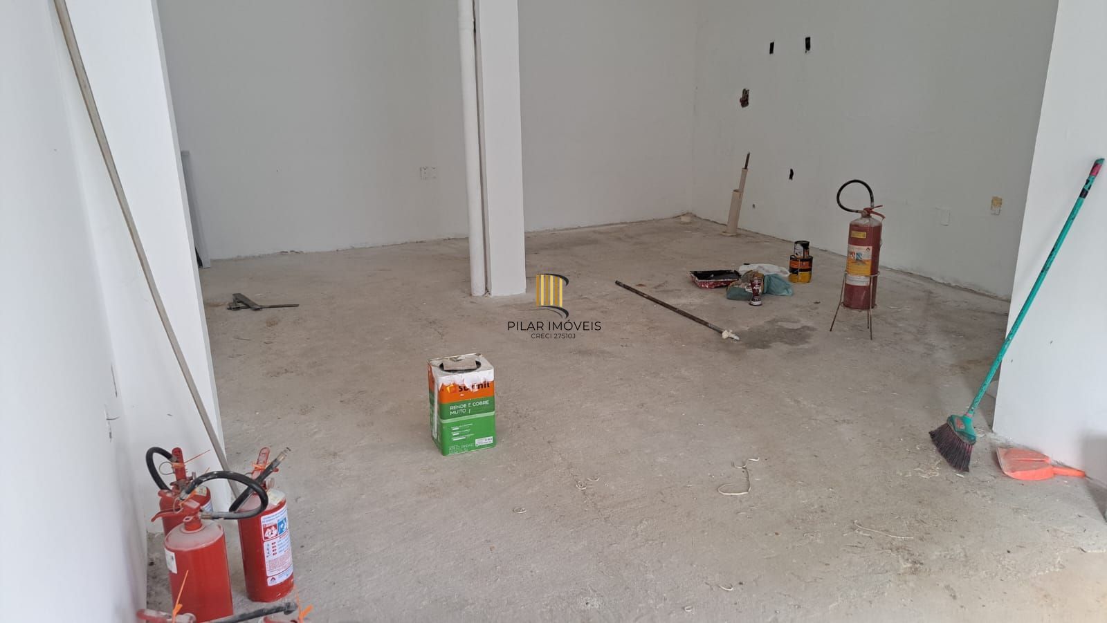 Vende-se loja com 100 m² - Floresta