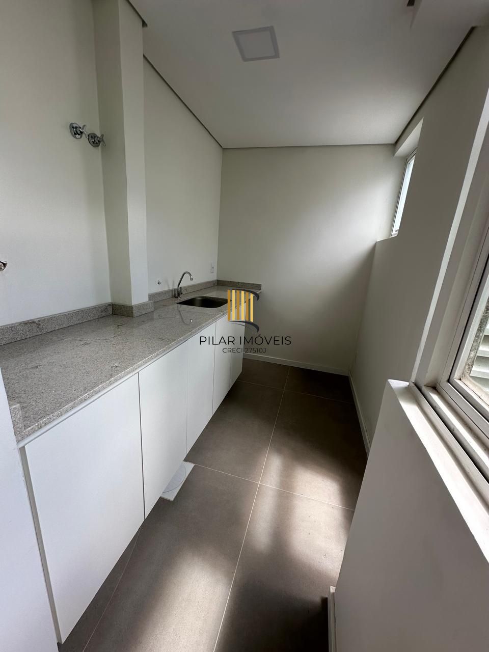 Vende-se apartamento com 3 quartos (2 suítes), 104,6m² e 1 vaga – Petrópolis