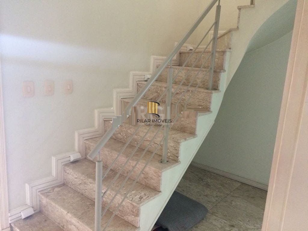 Cobertura para Venda - 248m², 3 dormitórios, sendo 1 suites, 2 vagas - Mont Serrat