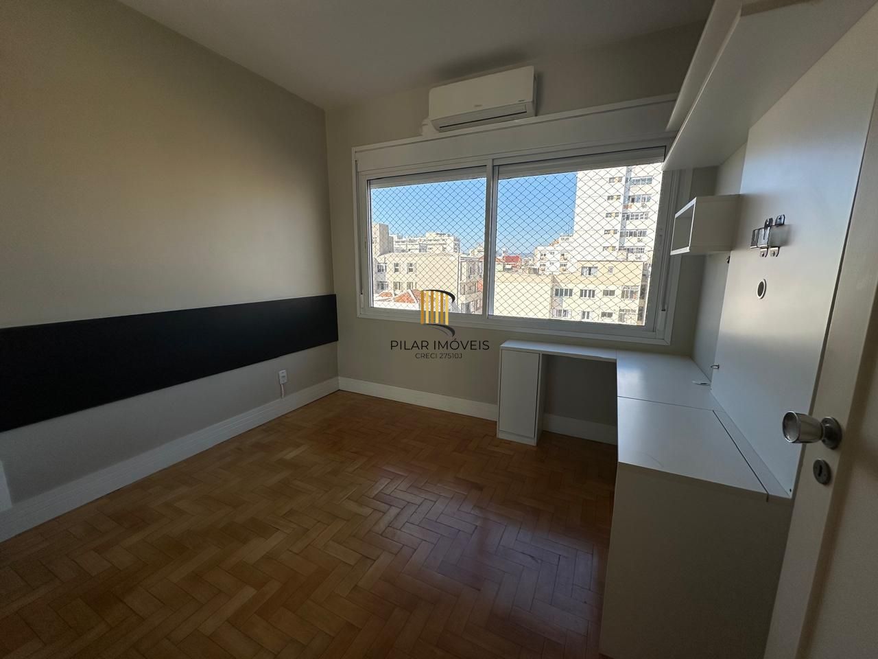 Vende-se apartamento 3 quartos, dependencia completa - 83m² - Bom fim