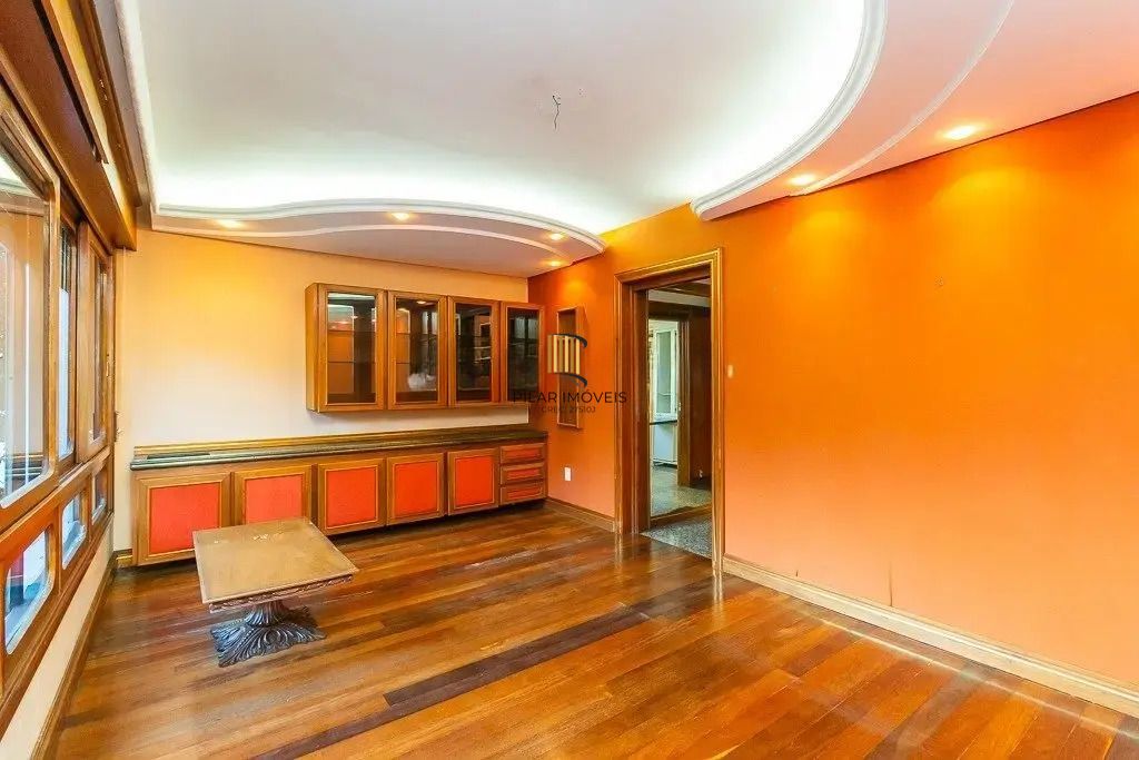 Vende-se apartamento com 3 quartos( 1 suíte), 111m² e 1 vaga – Auxiliadora